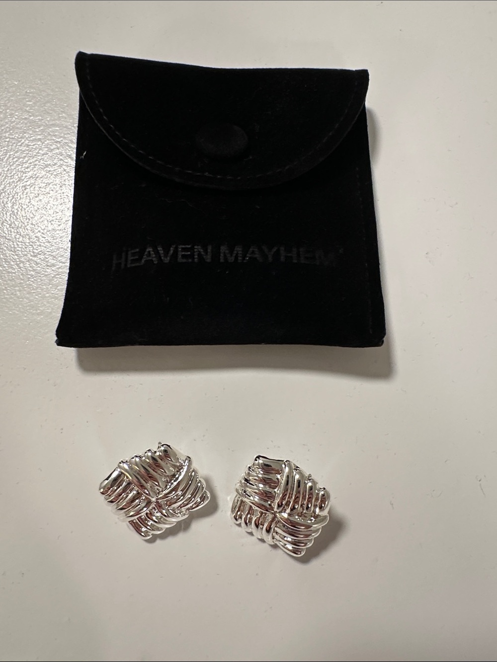 Heaven Mayhem Wind Earrings